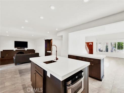 21891  Summerwind  , Huntington Beach, CA