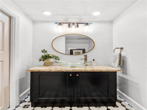 219  2nd   Street, Huntington Beach, CA