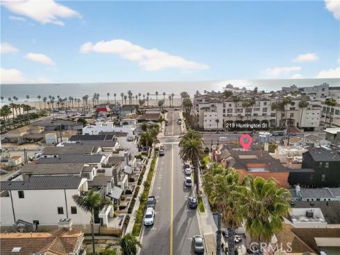219  2nd   Street, Huntington Beach, CA