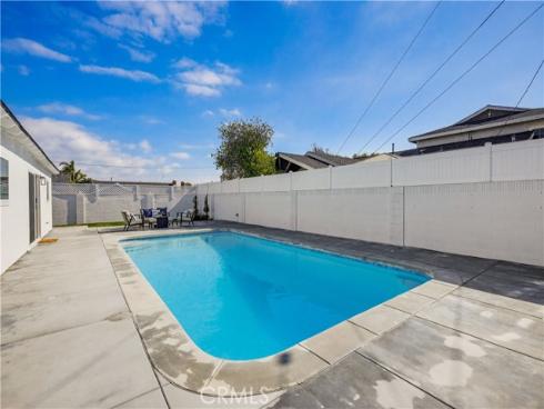 4652  Prelude  , Huntington Beach, CA