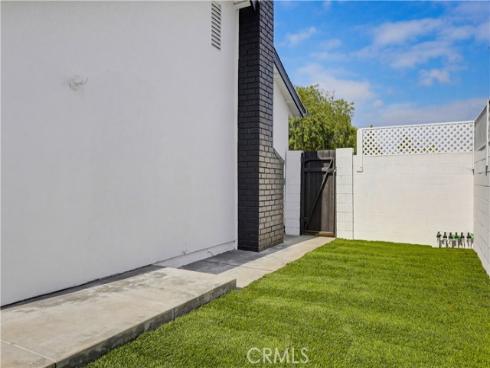 4652  Prelude  , Huntington Beach, CA