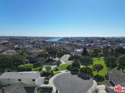 16352  Wildfire   Circle, Huntington Beach, CA