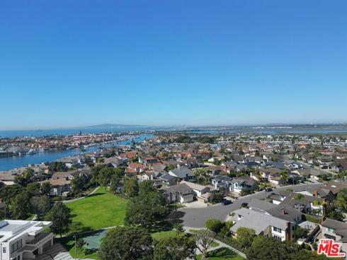 16352  Wildfire   Circle, Huntington Beach, CA