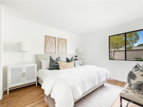 8815  Yuba  1101C  Circle, Huntington Beach, CA