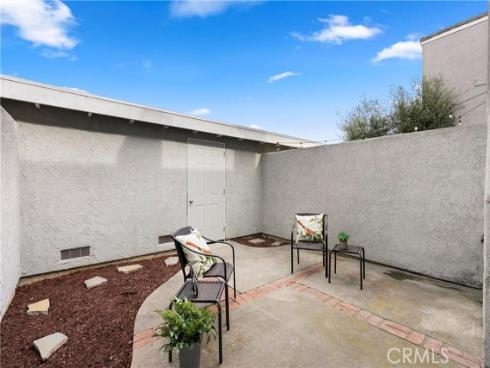 18853  Lister Lane  , Huntington Beach, CA