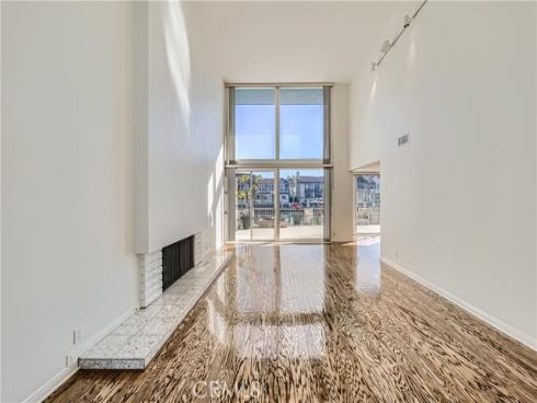 16802  Baruna  , Huntington Beach, CA