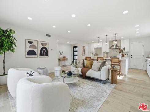 19891  Gloucester   Lane, Huntington Beach, CA