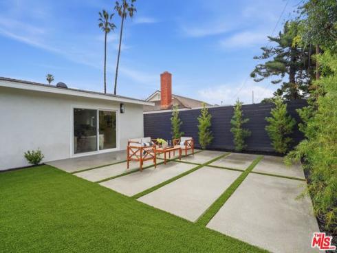 19891  Gloucester   Lane, Huntington Beach, CA