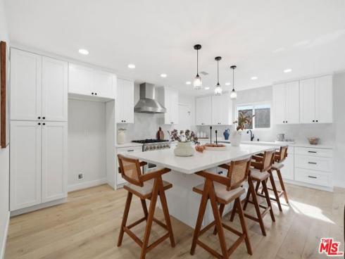 19891  Gloucester   Lane, Huntington Beach, CA