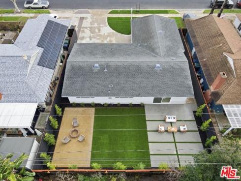 19891  Gloucester   Lane, Huntington Beach, CA