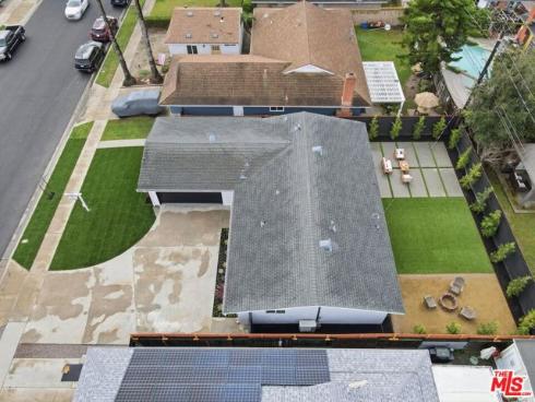 19891  Gloucester   Lane, Huntington Beach, CA