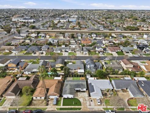 19891  Gloucester   Lane, Huntington Beach, CA