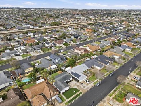 19891  Gloucester   Lane, Huntington Beach, CA