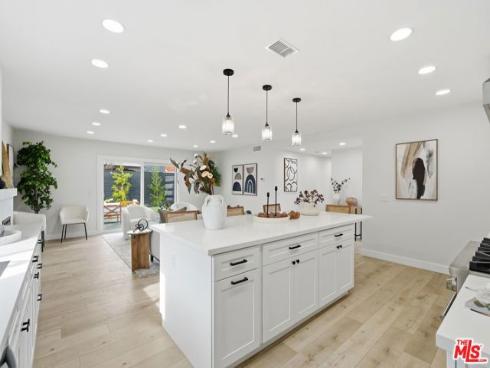 19891  Gloucester   Lane, Huntington Beach, CA