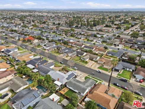 19891  Gloucester   Lane, Huntington Beach, CA