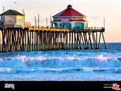 19891  Gloucester   Lane, Huntington Beach, CA