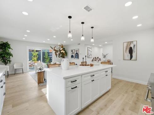 19891  Gloucester   Lane, Huntington Beach, CA