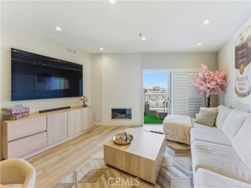 200  Pacific Coast Hwy  418 , Huntington Beach, CA