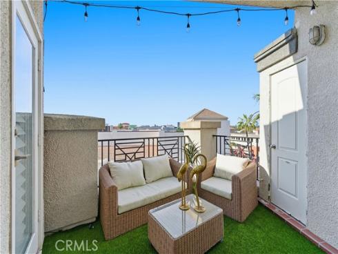 200  Pacific Coast Hwy  418 , Huntington Beach, CA