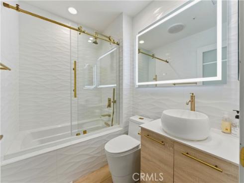 200  Pacific Coast Hwy  418 , Huntington Beach, CA