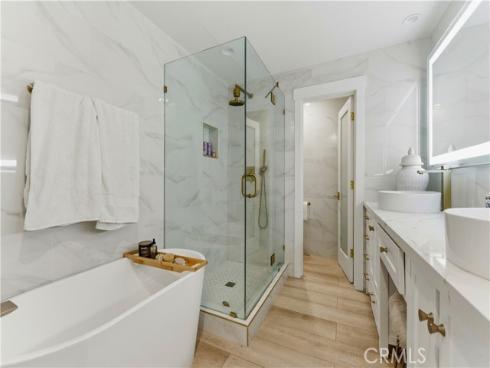 200  Pacific Coast Hwy  418 , Huntington Beach, CA