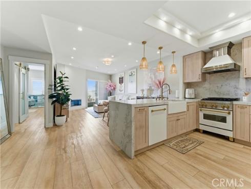 200  Pacific Coast Hwy  418 , Huntington Beach, CA