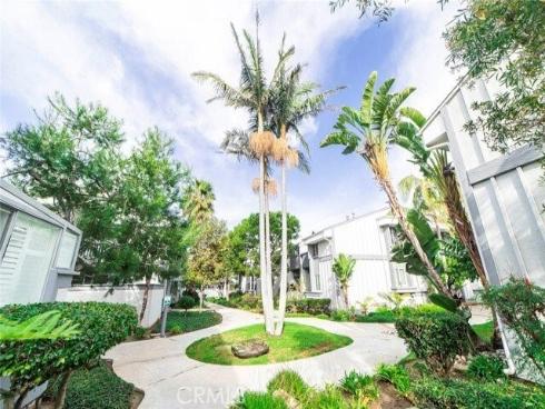 17092  Pacific Coast Hwy  204 , Huntington Beach, CA