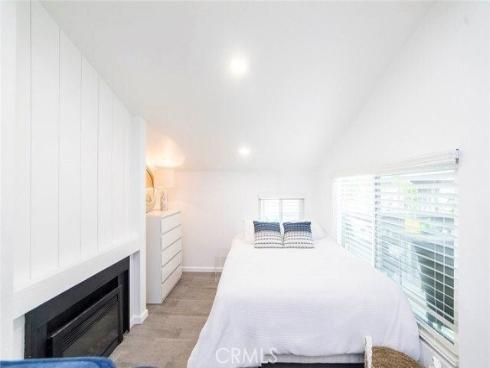 17092  Pacific Coast Hwy  204 , Huntington Beach, CA