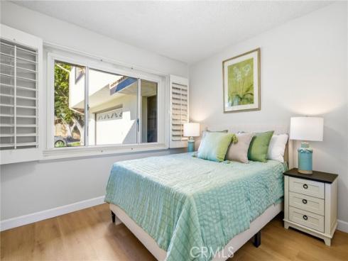 5032  Galway  , Huntington Beach, CA