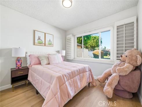 5032  Galway  , Huntington Beach, CA