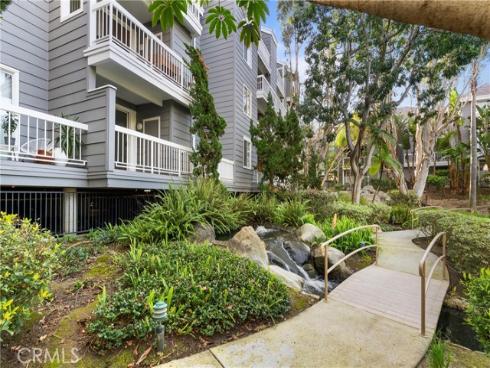 20371 Bluffside B105 Circle, Huntington Beach, CA