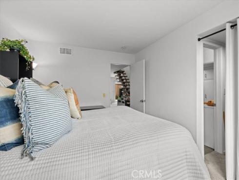 21282  Wavecrest   Circle, Huntington Beach, CA