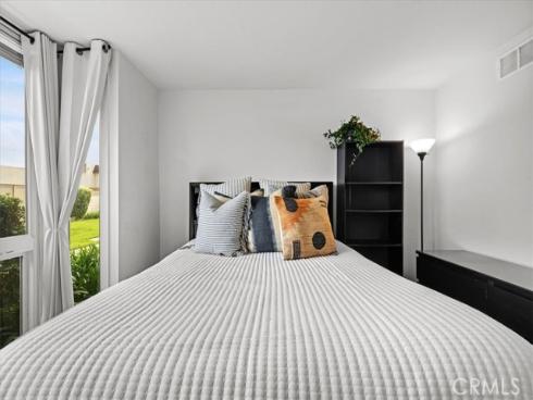 21282  Wavecrest   Circle, Huntington Beach, CA