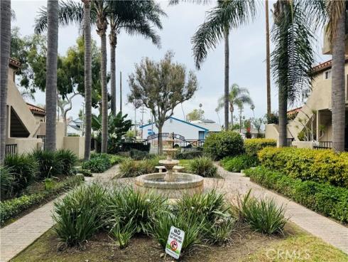 626  Lake  37  Street, Huntington Beach, CA