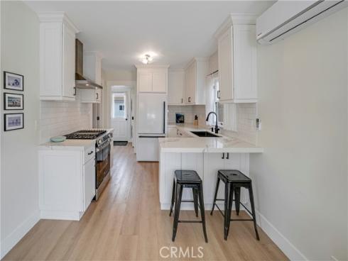 522  11th  , Huntington Beach, CA