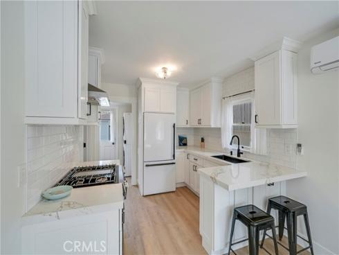 522  11th  , Huntington Beach, CA