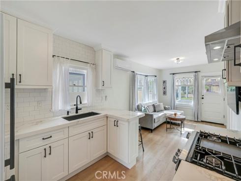 522  11th  , Huntington Beach, CA