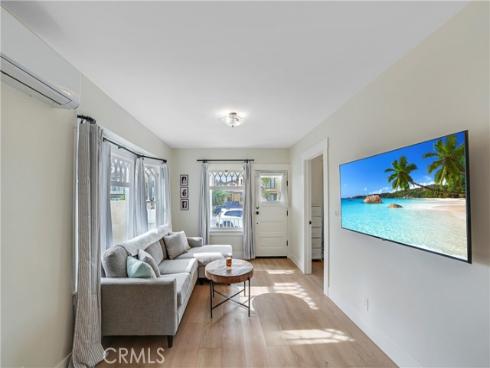 522  11th  , Huntington Beach, CA