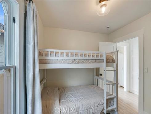 522  11th  , Huntington Beach, CA