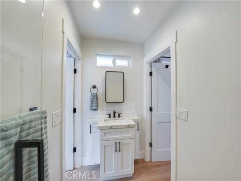 522  11th  , Huntington Beach, CA