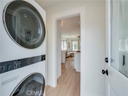 522  11th  , Huntington Beach, CA