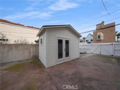 522  11th  , Huntington Beach, CA