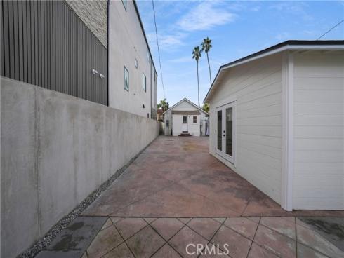 522  11th  , Huntington Beach, CA