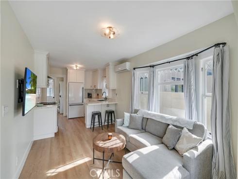 522  11th  , Huntington Beach, CA