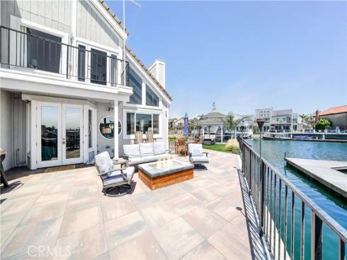 16102 Bonaire Circle, Huntington Beach, CA