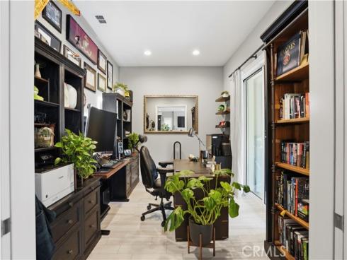 17491  Oakbluffs Lane  , Huntington Beach, CA