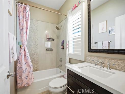 17491  Oakbluffs Lane  , Huntington Beach, CA