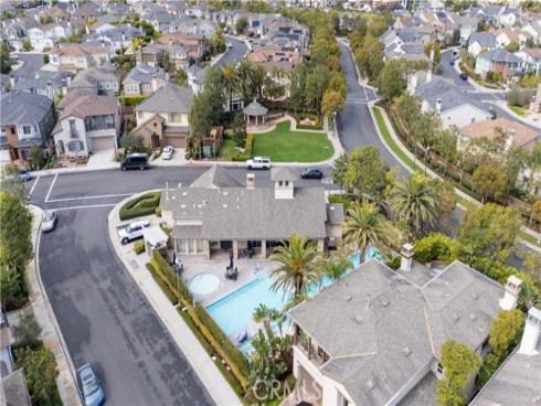 17491  Oakbluffs Lane  , Huntington Beach, CA