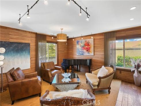 21822  Seacrest Ln  , Huntington Beach, CA