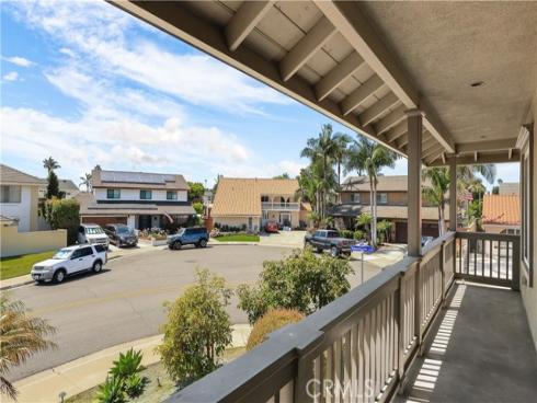 21822  Seacrest Ln  , Huntington Beach, CA